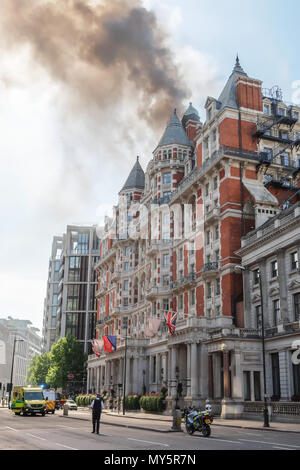 Londres, Royaume-Uni. 6 juin, 2018. Hôtel Occidental Manadarin fire à Londres. Knightsbridge 2018-05 Crédit : Peter Smith/Alamy Live News Banque D'Images