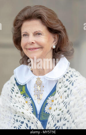 Stockholm, Suède. 6 juin, 2018. Fête nationale suédoise avec le roi Carl XVI et la reine Silvia au château royal de Stockholm d'ouverture Cérémonie pour le public. Credit : Stefan Holm/Alamy Live News Banque D'Images