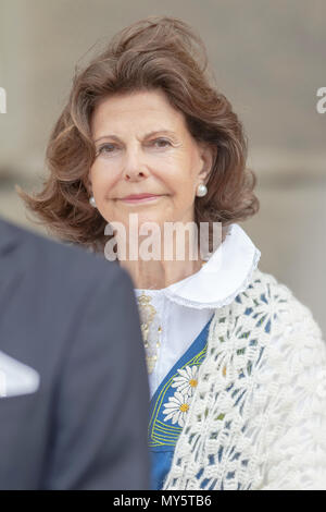 Stockholm, Suède. 6 juin, 2018. Fête nationale suédoise avec le roi Carl XVI et la reine Silvia au château royal de Stockholm d'ouverture Cérémonie pour le public. Credit : Stefan Holm/Alamy Live News Banque D'Images