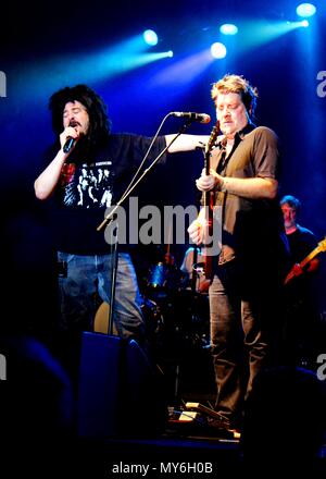 Renaud le chanteur Adam Duritz live à Barcelone, le Razzmatazz lieu. Banque D'Images