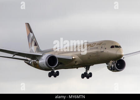 Boeing 787-9 Dreamliner, Etihad Airways, près de l'aéroport Schiphol d'Amsterdam, en Hollande du Nord, Pays-Bas, Banque D'Images