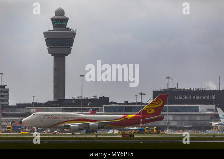 La rivière Yangtze, compagnies aériennes Cargo, Boeing 747-481 (BDSF), à l'aéroport d'Amsterdam-Schiphol, en Hollande du Nord, Pays-Bas, Banque D'Images