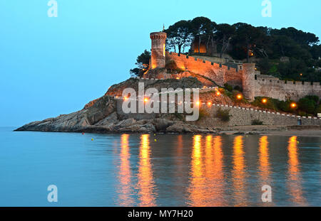 Vieux mur de ville, Vieille Ville Vila Vella, Tossa de Mar, Costa Brava, Catalogne, Espagne Banque D'Images