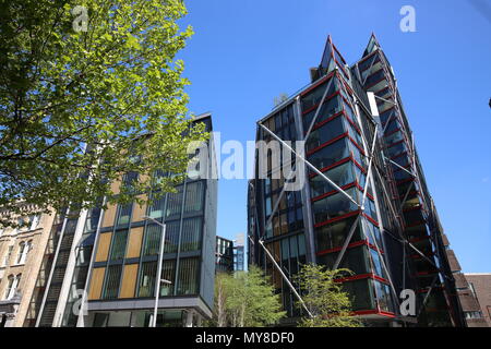 Londres - le 4 mai 2018. Neo Bankside development conçu par Rogers Stirk Harbour and Partners, à côté de la Tate Modern par la Tamise, Southwark Banque D'Images