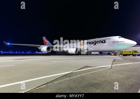 Stuttgart, Allemagne - Février 7, 2018 : Air Atlanta Icelandic Magma Boeing 747-400 BCF avion à l'aéroport de Stuttgart (STR) en Allemagne. Dans le monde d'utilisation | Banque D'Images