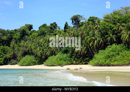 Plage tropicale de Coibita, aka Rancheria. Parc national de Coiba, Panama Banque D'Images