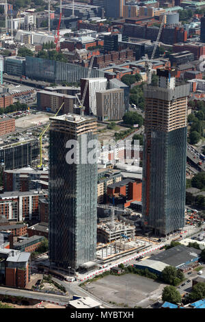 Vue aérienne de 2 nouvelles tours sur Grand Jackson Street, Manchester, Juin 2018 Banque D'Images