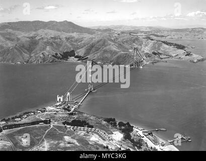 Photographie aérienne du Golden Gate Bridge en cours de construction à San Francisco, Californie 5 19 1936 Banque D'Images