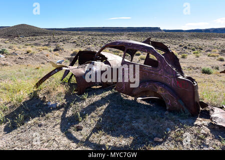 De vieilles voitures dans un junkyard dans Goldfield, Nevada Banque D'Images