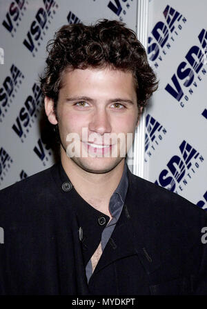 09 Jul 2000, Las Vegas, Nevada, USA --- Jeremy Sisto à la VSDA Vidéo (Convention). 7/9/00-Las Vegas, NV --- Image par © . / USAJeremy Sisto Red Carpet Event, Vertical, USA, Cinéma, Célébrités, photographie, Bestof, Arts, Culture et divertissement, Célébrités Topix fashion / Vertical, Best of, événement dans la vie d'Hollywood, Californie - Tapis rouge et en backstage, USA, Cinéma, Célébrités, cinéma, télévision, Célébrités célébrités musique, photographie, Arts et culture, Bestof, divertissement, Topix, vertical, une seule personne tsuni@Gamma-USA.com enquête, portrait, portrait, Banque D'Images