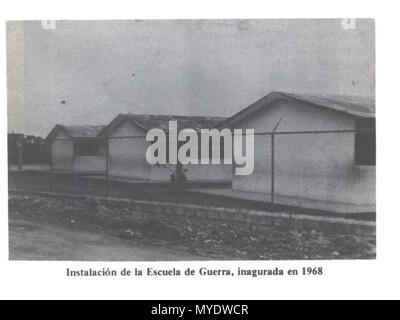 . Español : Instalacion de la escuela de Guerra, inaugurada en 1968 . 28 mai 2014, 13:13:19. Lulio Blanchard 168 Escuela de Guerra Banque D'Images