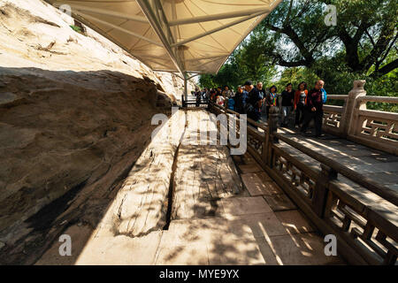 Daton, Daton, Chine. 6 juin, 2018. Datong, CHINE 6e juin 2018:Les Grottes de Yungang, les grottes autrefois Wuzhoushan, temple bouddhiste chinois sont anciennes grottes près de la ville de Datong dans la province du Shanxi. Ils sont d'excellents exemples de rock-cut et l'architecture de l'un des trois plus célèbres sites de sculpture bouddhiste antique de la Chine. Les autres sont Mogao et Longmen. Crédit : SIPA Asie/ZUMA/Alamy Fil Live News Banque D'Images