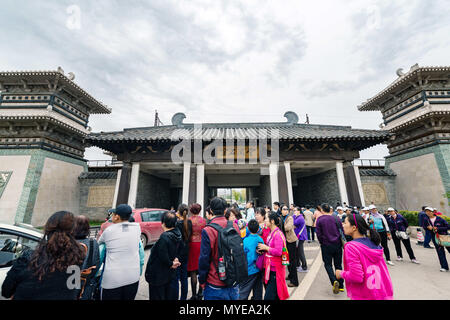 Daton, Daton, Chine. 6 juin, 2018. Datong, CHINE 6e juin 2018:Les Grottes de Yungang, les grottes autrefois Wuzhoushan, temple bouddhiste chinois sont anciennes grottes près de la ville de Datong dans la province du Shanxi. Ils sont d'excellents exemples de rock-cut et l'architecture de l'un des trois plus célèbres sites de sculpture bouddhiste antique de la Chine. Les autres sont Mogao et Longmen. Crédit : SIPA Asie/ZUMA/Alamy Fil Live News Banque D'Images