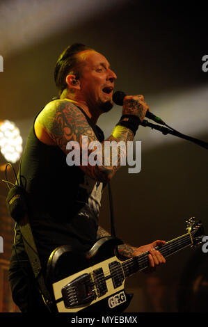 Glasgow, Royaume-Uni. 6ème Jun, 2018. Michael Poulsen du groupe de rock danois VOLBEAT effectue sur scène à l'O2 ABC Glasgow, Ecosse, le mercredi 6 juin 2018. 6/6/18 Photo © Andy Buchanan 2018 Credit : Andy Buchanan/Alamy Live News Banque D'Images