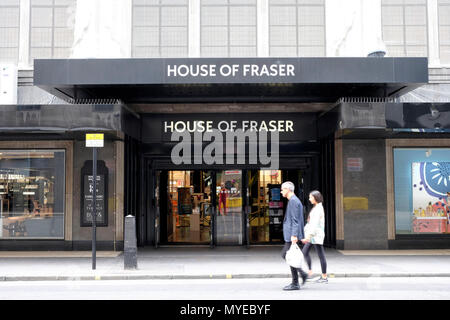 London, UK, 7 juin 2018. La chaîne de magasins britannique va fermer plus de la moitié de ses magasins, dont le célèbre sur Oxford Street, Londres. Credit : Yanice Idir / Alamy Live News Banque D'Images