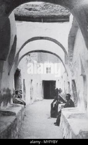 . Gadames (Libye, 1931). La photo prise par Kazimierz Nowak (1897-1937) lors de son voyage en Afrique - un voyageur polonais, correspondant et photographe. Probablement le premier homme dans le monde qui ont traversé l'Afrique du Nord au Sud et du sud au nord (de 1931 à 1936 ; à pied, à vélo et en canoë). 1931. Kazimierz Nowak 201 Gadames Banque D'Images