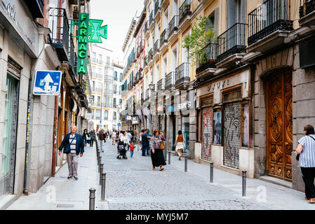 Madrid, Espagne - juin 2, 2018 : Street View de Lavapiés à Madrid. Il a été longtemps considéré comme le quartier le plus typique de Madrid, maintenant sa grande Banque D'Images