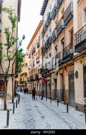 Madrid, Espagne - juin 2, 2018 : Street View de Lavapiés à Madrid. Il a été longtemps considéré comme le quartier le plus typique de Madrid, maintenant sa grande Banque D'Images