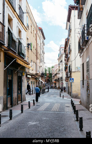 Madrid, Espagne - juin 2, 2018 : Street View de Lavapiés à Madrid. Il a été longtemps considéré comme le quartier le plus typique de Madrid, maintenant sa grande Banque D'Images