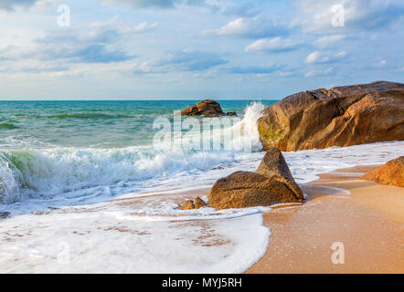 Matin sur la plage de Lamai. Koh Samui. La Thaïlande. Banque D'Images