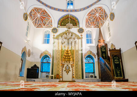 Vue de l'intérieur de la mosquée d'Orhan Ghazi,l'un des empereur Ottoman à Istanbul,Turquie.20 Mai 2018 Banque D'Images