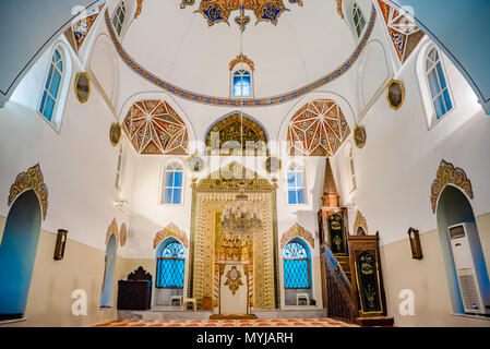Vue de l'intérieur de la mosquée d'Orhan Ghazi,l'un des empereur Ottoman à Istanbul,Turquie.20 Mai 2018 Banque D'Images