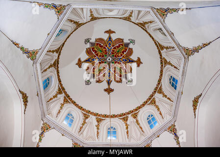 Vue de l'intérieur de la mosquée d'Orhan Ghazi,l'un des empereur Ottoman à Istanbul,Turquie.20 Mai 2018 Banque D'Images