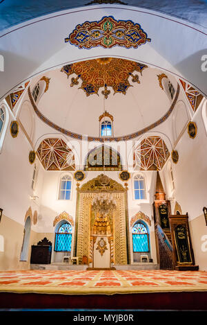 Vue de l'intérieur de la mosquée d'Orhan Ghazi,l'un des empereur Ottoman à Istanbul,Turquie.20 Mai 2018 Banque D'Images
