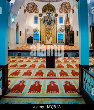 Vue de l'intérieur de la mosquée d'Orhan Ghazi,l'un des empereur Ottoman à Istanbul,Turquie.20 Mai 2018 Banque D'Images