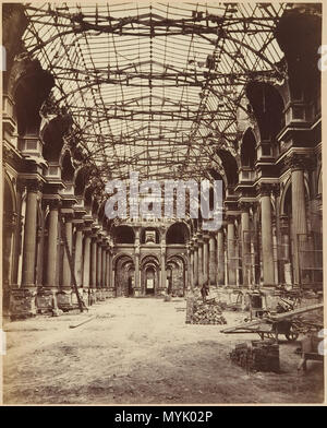 . Anglais : Les ruines de Paris et de ses environs 1870-1871 : 100 Photographies : Premier Volume. Par A. Liébert, texte par Alfred d'Aunay. Auteur : Alfred d'Aunay (Français) Date : 1870-71 Médium : Épreuve épreuves à partir de négatifs sur verre Dimensions : env. : Images 19 x 25 cm (7 1/2 x 9 13/16 in.), ou les supports de marche arrière : 32,8 x 41,3 cm (12 15/16 x 16 1/4 in.), ou l'inverse de la ligne de crédit Classification : Albums : Joyce F. Menschel Fonds Bibliothèque Photographie 2007 NUMÉRO D'ACCESSION : 2007.454.1.1-.33 English : Salle des fêtes . 1870-71. Alphonse Liébert J. (Français, 1827-1913) 321 Les ruines de Paris et Banque D'Images