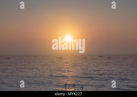 Coucher du soleil sur la beauté de la plage d'Anjuna, Inde Goa state , Banque D'Images