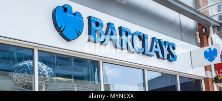 Signe de la Barclays Bank et logo sur la succursale de Thornaby,Angleterre,UK Banque D'Images