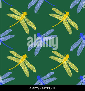 Stilized colorés libellule sur fond vert. Conception de logo d'insectes. Aeschna Viridls Banque D'Images