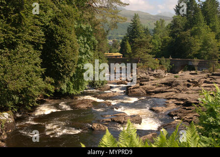 Chutes de Dochart à Killin en Ecosse Banque D'Images