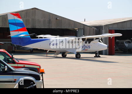 Un Britten-Norman BN-2B Skybus G-BIHO à l'aéroport de Lands End, Cornwall, UK Banque D'Images