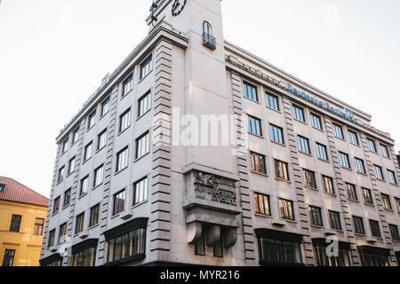 Prague, le 21 septembre 2017 : le bâtiment dans lequel la Deutsche Bank est situé. Représentation de l'allemand Deutsche Bank en République Tchèque Banque D'Images