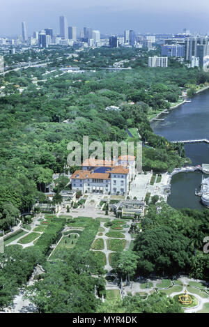 1992 Villa AÉRIENNES HISTORIQUES JARDINS MUSÉE VISCAYA Coconut Grove Biscayne Bay Miami Floride USA Banque D'Images