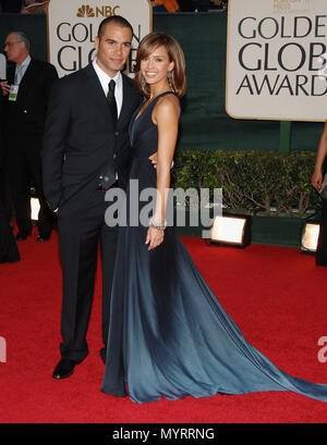 Cash Warren et Jessica Alba en arrivant à la Golden Globe Awards au Beverly Hilton Hotel à Los Angeles. 16 janvier, 2006.AlbaJessica-308 événement dans la vie d'Hollywood, Californie - Red Carpet Event, USA, Cinéma, Célébrités, photographie, Bestof, Arts, Culture et divertissement, Célébrités, Mode de vie meilleure, Hollywood, événement dans la vie d'Hollywood, Californie - Tapis rouge et en coulisses, musique, célébrités, Topix en couple, en famille (mari et femme) et les enfants - les enfants, frères et sœurs, tsuni@Gamma-USA.com Tsuni enquête de crédit / USA, 2006 à 2009 Banque D'Images