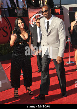 Kobe Bryant et épouse Vanessa - ESPY awards 2009 au Nokia Theatre de Los Angeles.BryantKobe  Vanessa 91 Événement dans la vie d'Hollywood, Californie - Red Carpet Event, USA, Cinéma, Célébrités, photographie, Bestof, Arts, Culture et divertissement, Célébrités, Mode de vie meilleure, Hollywood, événement dans la vie d'Hollywood, Californie - Tapis rouge et en coulisses, musique, célébrités, Topix en couple, en famille (mari et femme) et les enfants - les enfants, frères et sœurs, tsuni@Gamma-USA.com Tsuni enquête de crédit / USA, 2006 à 2009 Banque D'Images