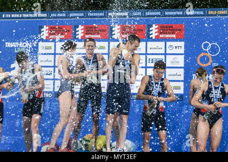 Nottingham, Royaume-Uni. Jun 7, 2018. Les équipes gagnantes de célébrer avec une douche de champagne. Credit : Crédit : Dan Dan Cooke Cooke/Alamy Live News Banque D'Images