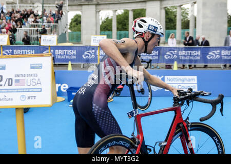 Nottingham, Royaume-Uni. Jun 7, 2018. Les transitions de Johnny Brownlee nager à vélo. Credit : Crédit : Dan Dan Cooke Cooke/Alamy Live News Banque D'Images