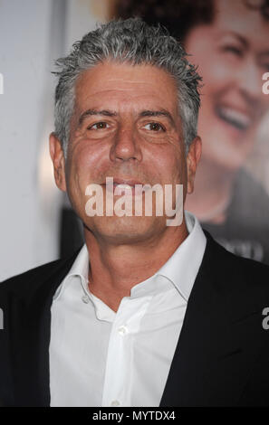 ***PHOTO*** Anthony Bourdain morts de suicide apparent à Anthony Bourdain le film Julie & Julia première au Ziegfeld Theatre à New York. 30 Juillet 2009 Crédit : Dennis Van Tine/MediaPunch Banque D'Images