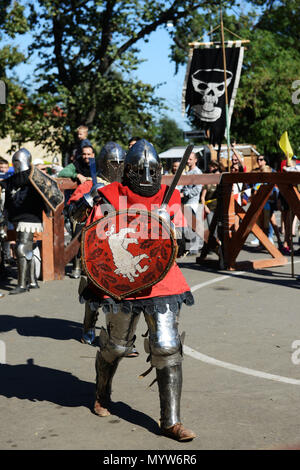 Au cours du tournoi de combat chevalier Odessa festival international de la culture médiévale. Banque D'Images