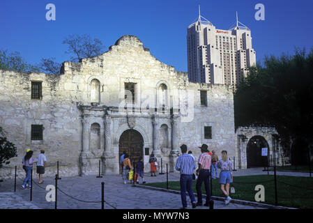 Historique 1992 ALAMO MISSION SAN ANTONIO DE VALERO ALAMO PLAZA CENTRE-VILLE DE SAN ANTONIO, TEXAS USA Banque D'Images