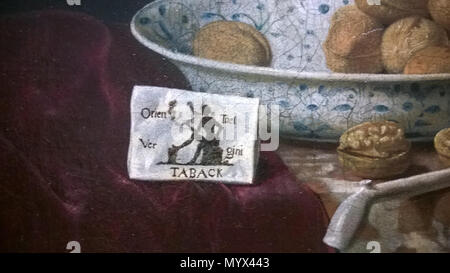 . French : Photo de still life peinture dans le Musée Frans Hals lors d'une table 'Global' exposition . toujours la vie avec les écrous du tuyau et le tabac, détail de 'Orientael Virginie Taback, document de tabac de Virginie . 5 décembre 2017, 13:35:45 111 un tableau global - still life peintures dans le Musée Frans Hals Décembre 2017 05 Banque D'Images