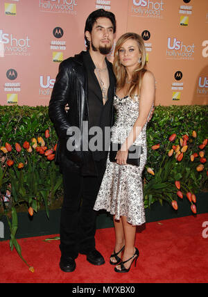 Mari Carmen Electra et Dave Navarro arrivant à l'US Weekly Hot Hollywood Awards à la République restaurant à Los Angeles. 24 avril 2006.ElectraCarmen NavarroDave132 événement dans la vie d'Hollywood, Californie - Red Carpet Event, USA, Cinéma, Célébrités, photographie, Bestof, Arts, Culture et divertissement, Célébrités, Mode de vie meilleure, Hollywood, événement dans la vie d'Hollywood, Californie - Tapis rouge et en coulisses, musique, célébrités, Topix en couple, en famille (mari et femme) et les enfants - les enfants, frères et sœurs, tsuni@Gamma-USA.com Tsuni enquête de crédit / USA, 2006 à 2009 Banque D'Images