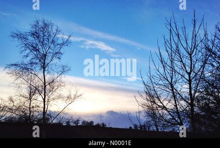 Gainford, comté de Durham, Royaume-Uni. 11 décembre 2014. Un ciel clair à Teesdale, County Durham après que le pire du mauvais temps a passé. Crédit : Robert Smith / StockimoNews/Alamy Live News Banque D'Images