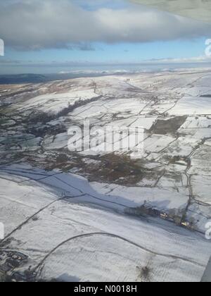 Burnley, Lancashire, Royaume-Uni. Jan 31, 2015. Collines couvertes de neige Pennines, Yorkshire du nord ouest de skipton Crédit : Paul White/StockimoNews/Alamy Live News Banque D'Images