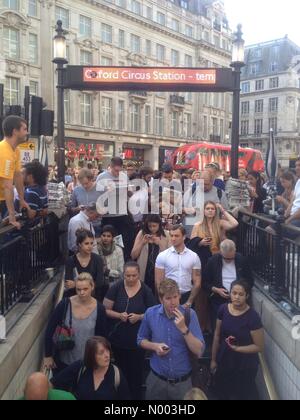 Londres, Royaume-Uni. 6 juillet, 2015. Fermeture temporaire du tube Oxford Circus, Londres, UK Crédit : Stephen Chung / StockimoNews/Alamy Live News Banque D'Images