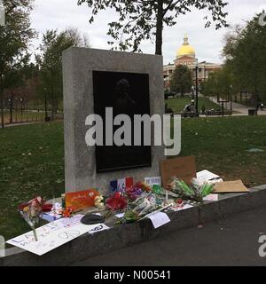 Tremont Street, Boston, Massachusetts, USA. 16 Nov, 2015. Prières pour Paris François khoncepts StockimoNews Crédit : //Alamy Live News Banque D'Images